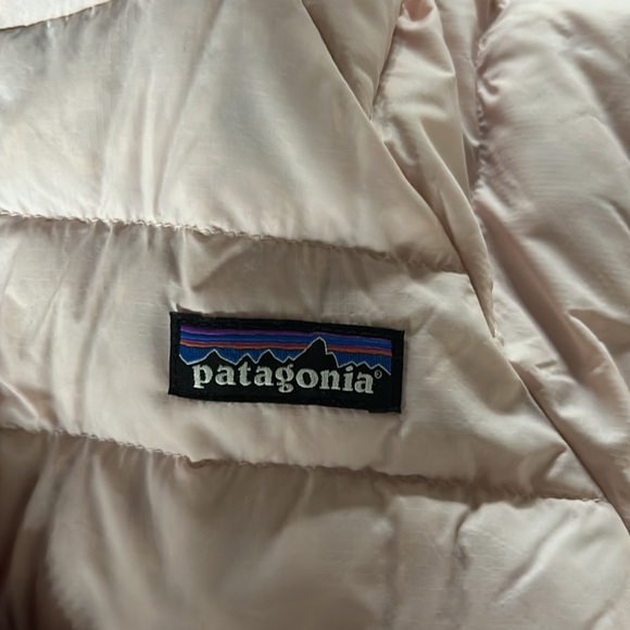 Patagonia Girls Reversible Puffer Jacket Size 3T/4T - Picture 4 of 4